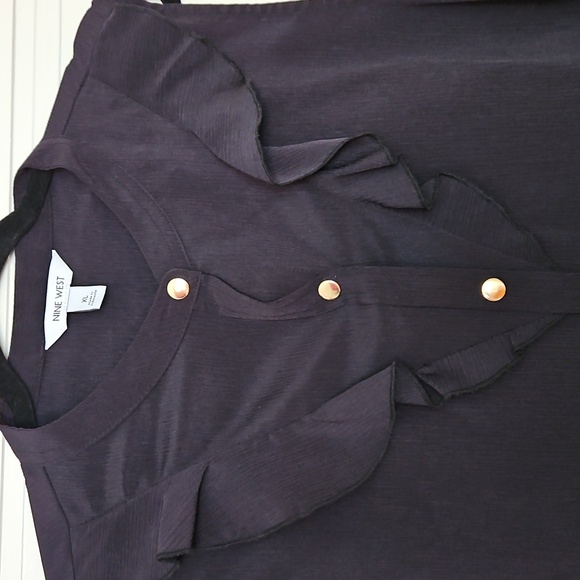 Nine West Black Sleeveless Top, Ruffle Neckline, Gold Snaps, Size XL, NWT - Picture 2 of 7